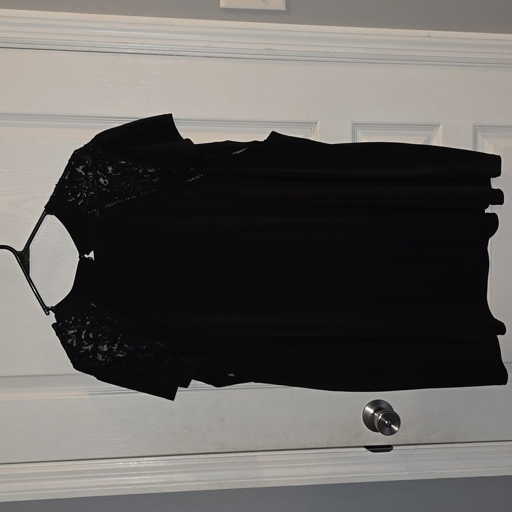 Torrid Women's 5X  Black Short Sleeve Lace Mockneck Shirt New w/ Tags!